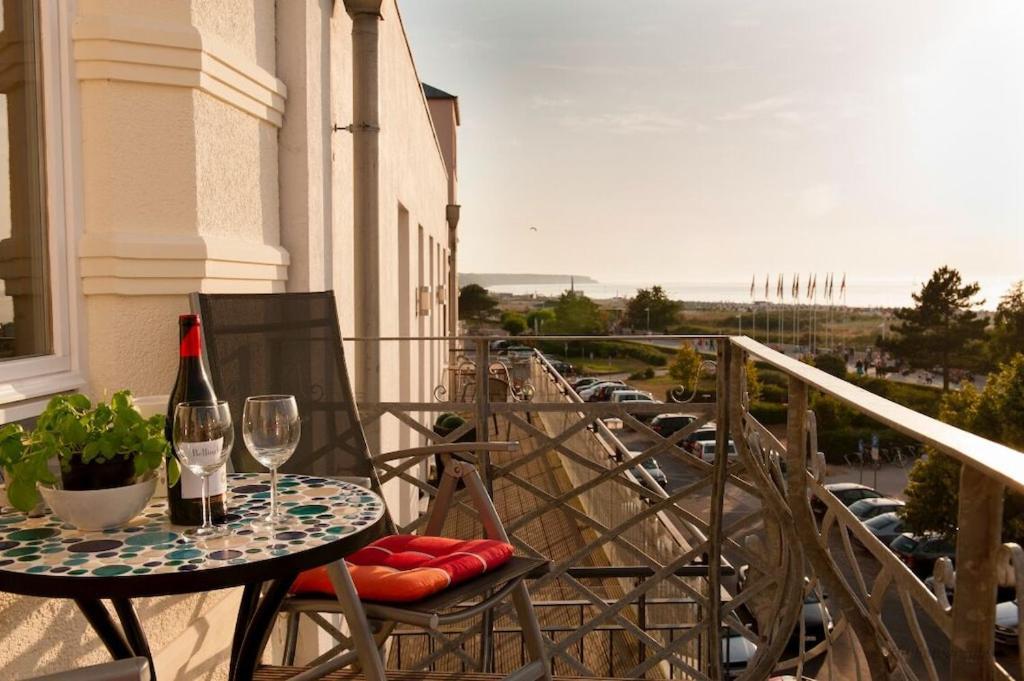 Villa Seeblick Warnemuende - Fewo Mit Meerblick Und Balkon Direkt Am Strand Fuer 2-4 Pers Rostock Exteriér fotografie